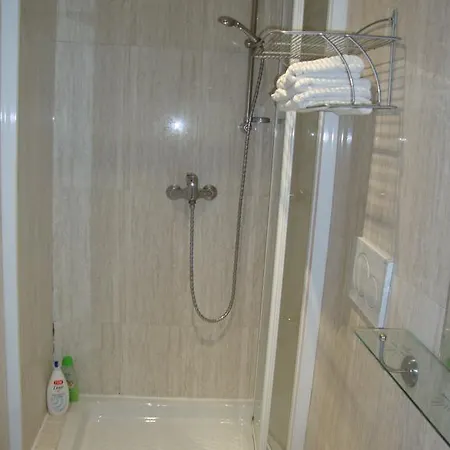 Qindajie House Bed & Breakfast Rome