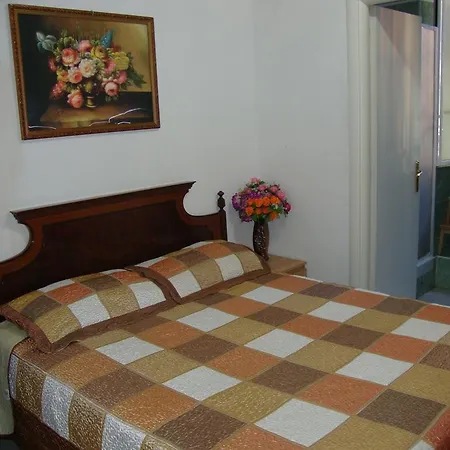 Qindajie House Bed & Breakfast *