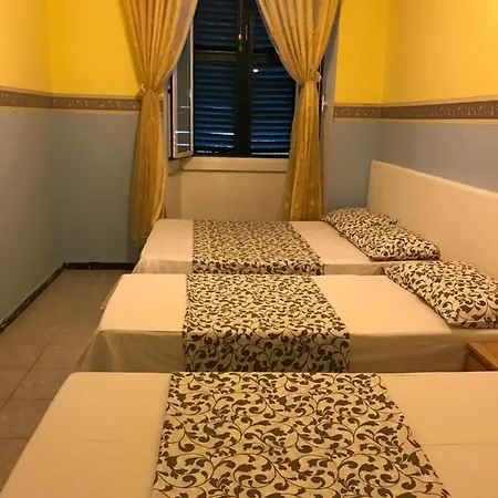 Qindajie House